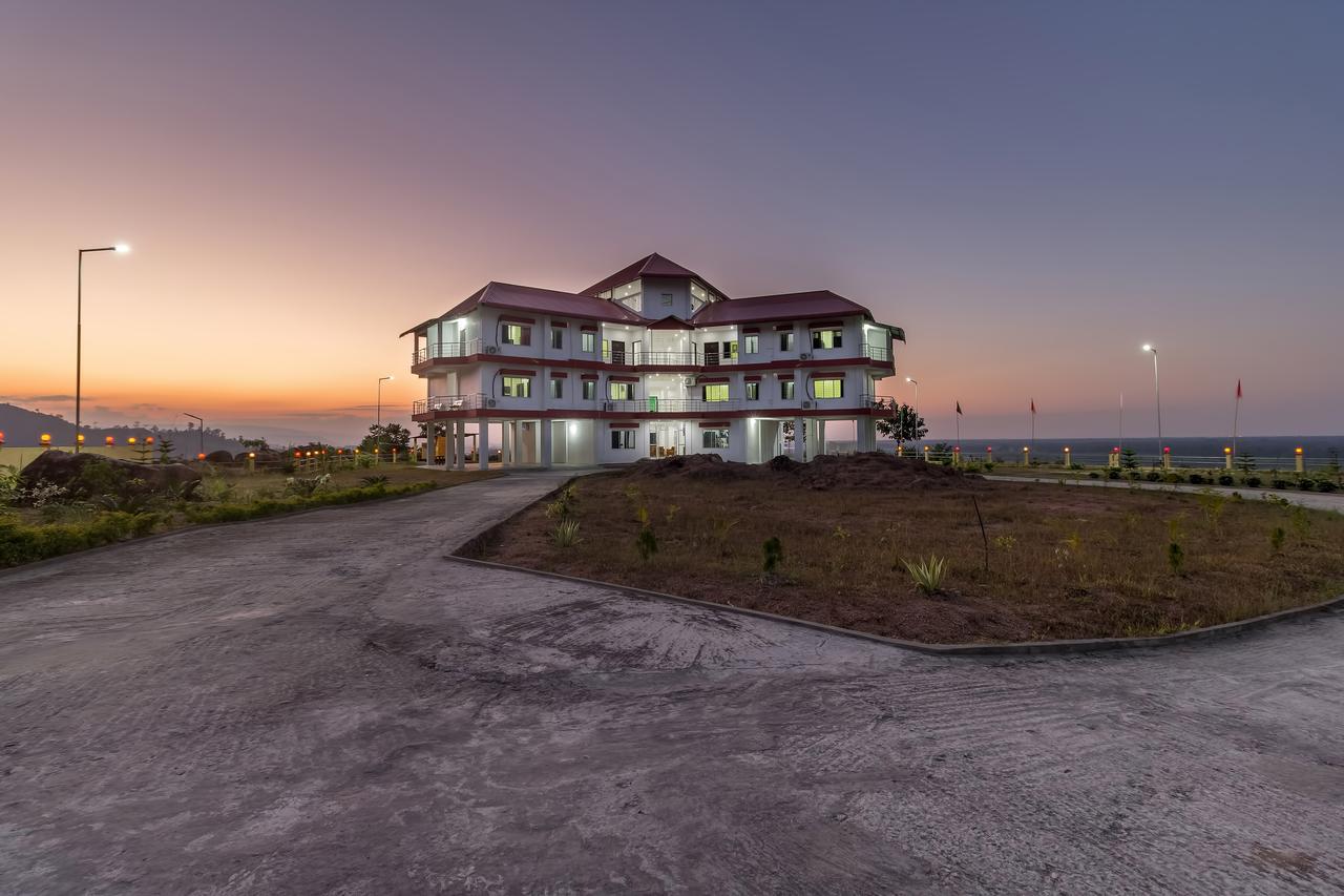 La Vue Resort Kāziranga Екстериор снимка