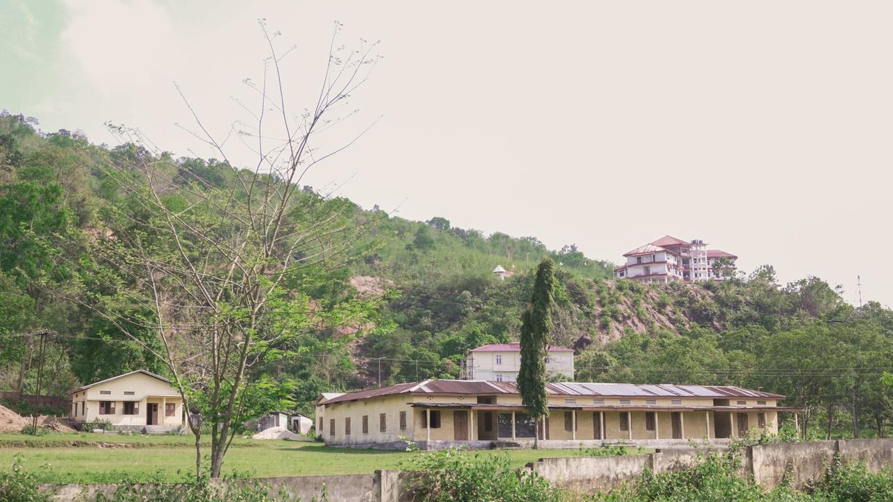 La Vue Resort Kāziranga Екстериор снимка