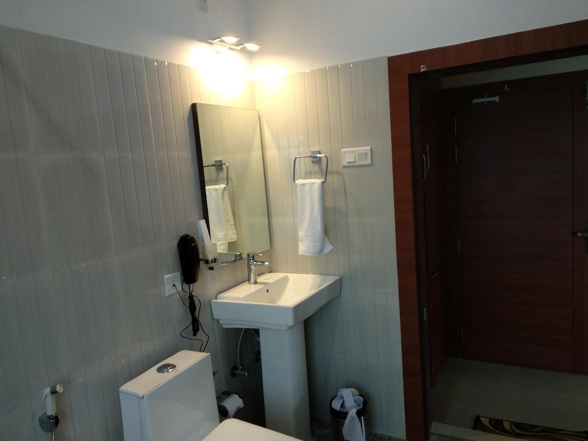 La Vue Resort Kāziranga Екстериор снимка