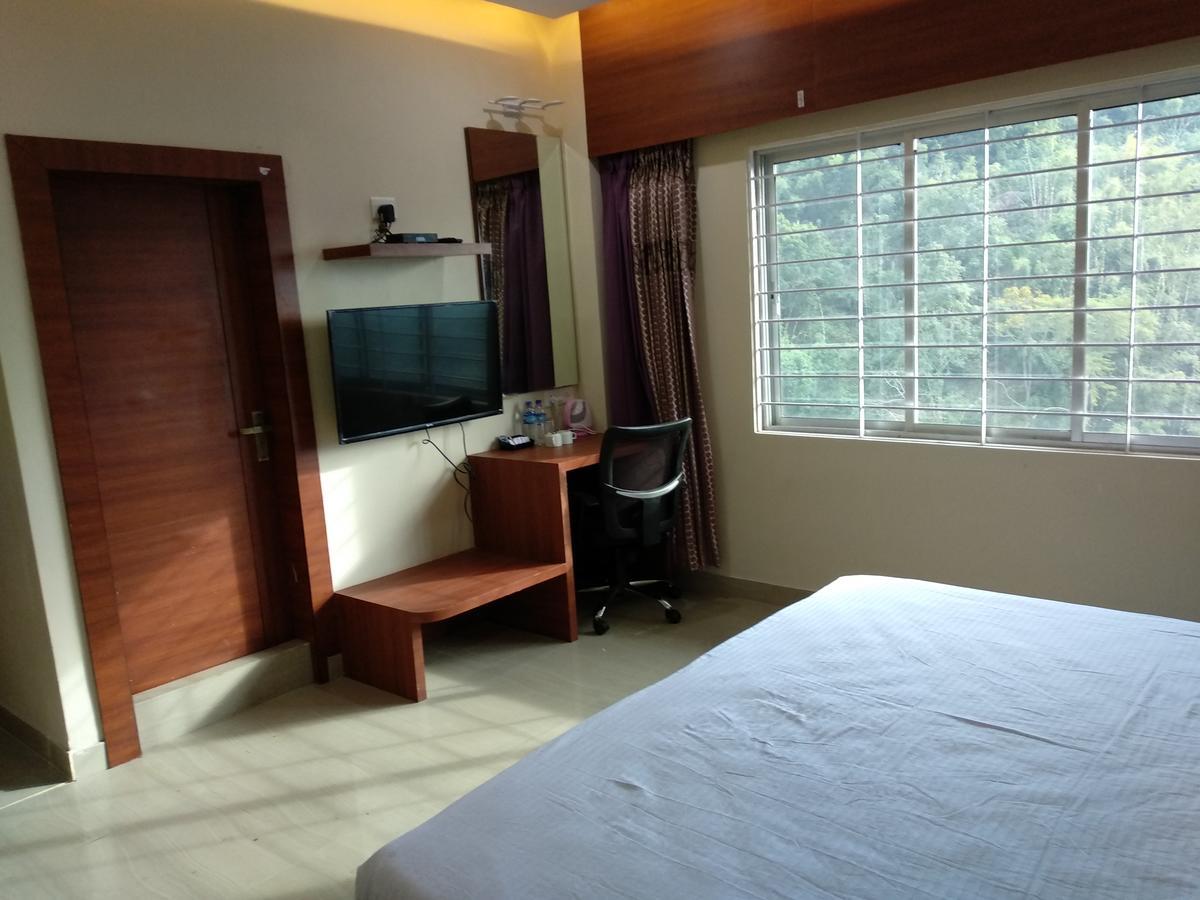 La Vue Resort Kāziranga Екстериор снимка